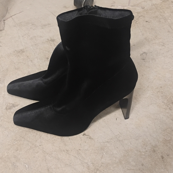 Zara Sleek Black Heeled Boots - Picture 6 of 8